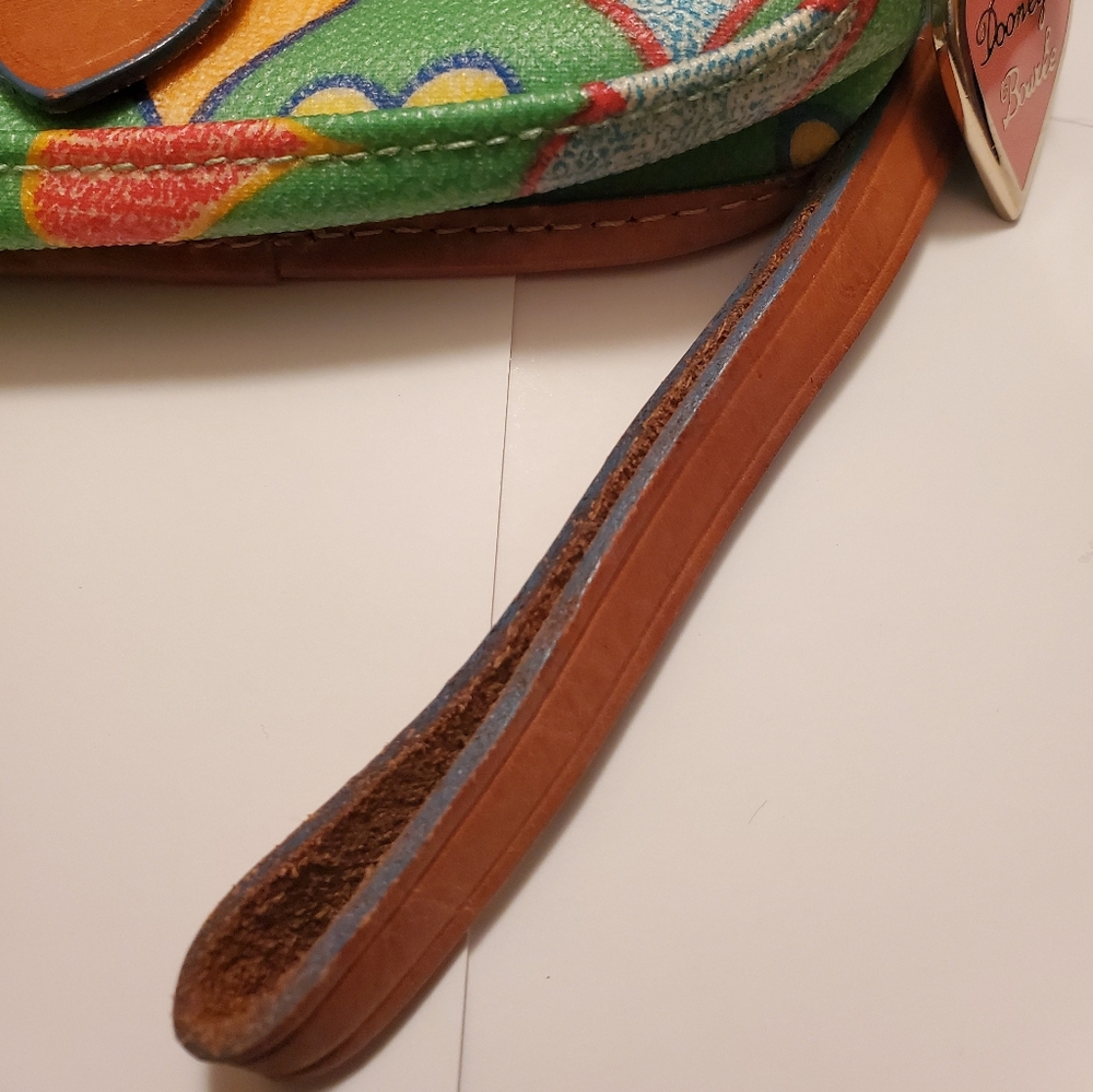 Dooney & Bourke wristlet bag hearts multicolor Rare - Picture 5 of 10